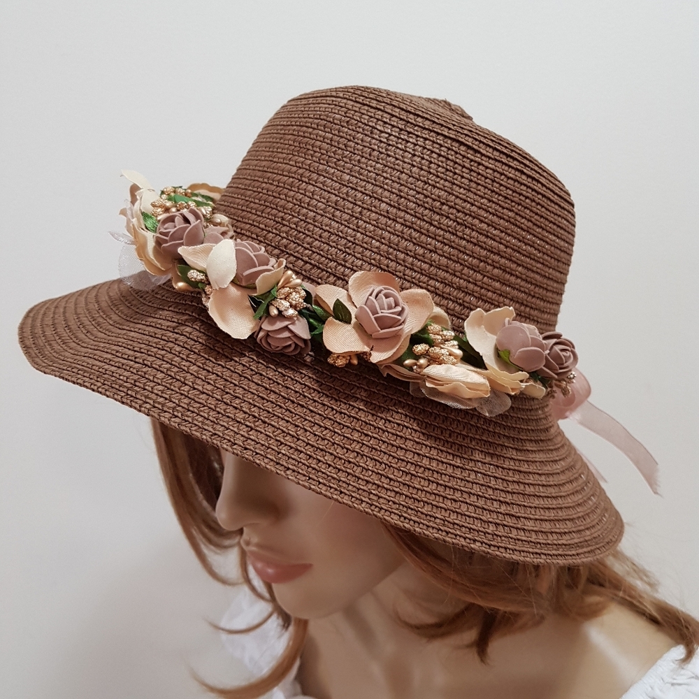 Straw hat with flower Coffee Brown